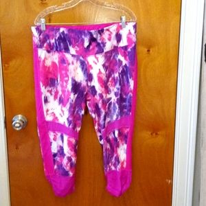 Xersion Capri Leggings